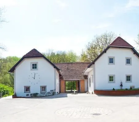 Lodge Romantisches Backhaus Am Kuhstallergut *