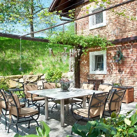 Romantisches Backhaus Am Kuhstallergut 롯지 Alkoven